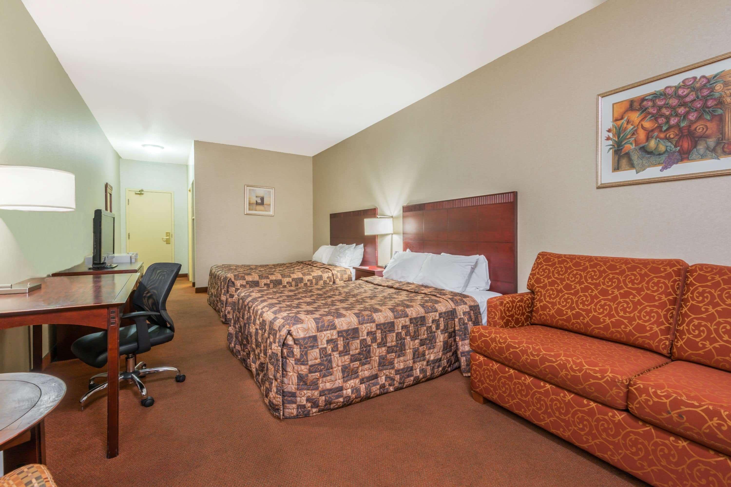Howard Johnson By Wyndham Toronto Downtown West Exterior photo